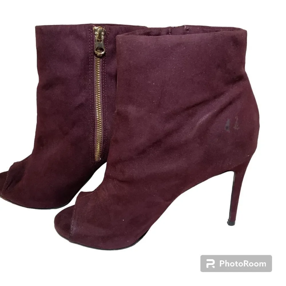 Express Wine Berry Faux Suede Peep Toe 4 inch Heeled Booties Sz 8